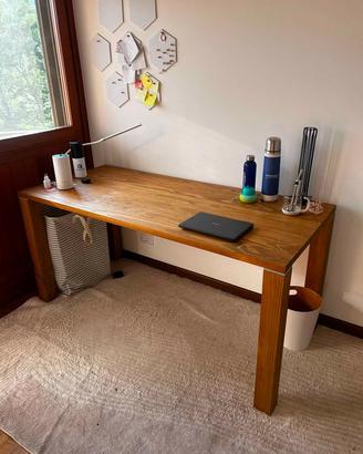 Scrivania artigianale in legno massello – come nuo
