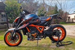 ktm 1290 superduke R EVO 