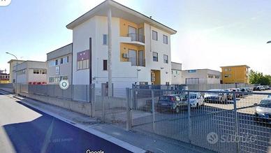 Immobile di 400 m² con 5 locali a Santa Maria Capu