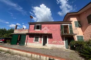 CASA SEMINDIPENDENTE A SARZANA