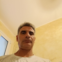 Muratore piastrellista, anche per trasferte