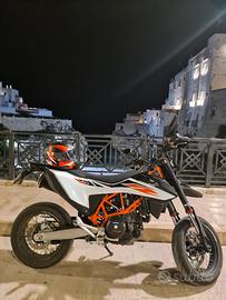KTM 690 smc-r