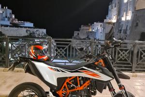 KTM 690 smc-r