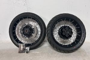 Cerchi a raggi Multistrada V4