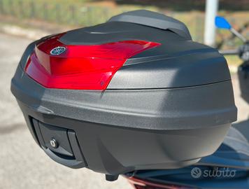Bauletto completo di supporto Yamaha Tmax
