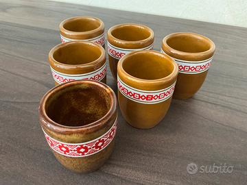 Tazzine da caffè o bicchieri da amaro