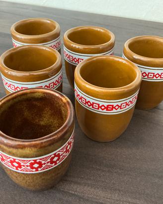 Tazzine da caffè o bicchieri da amaro