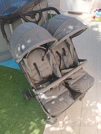 Passeggino doppio /  gemellare