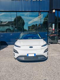 Hyundai Kona 64 kWh X-Class full top