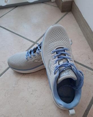 SCARPE DA GINNASTICA
