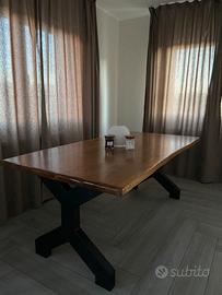 Tavolo in rovere massello e acciaio – fatto a mano