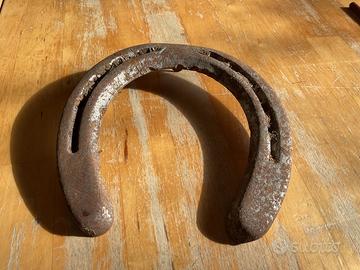 Ferro di cavallo vecchio