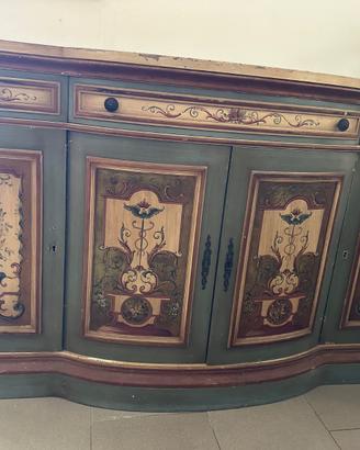 Credenza veneziana dipinta a mano