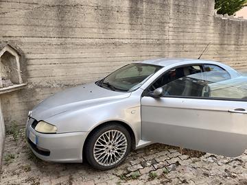 Vendi alfa Romeo GT