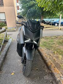 Scooter x max 125 ABS