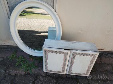 mobiletto e specchio vintage bagno 