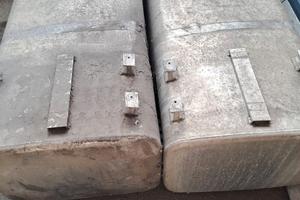 Nr. 2 Serbatoi IVECO STRALIS RIBASSATI