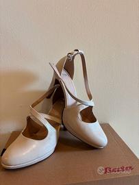 Scarpe con tacco Bata misura 37