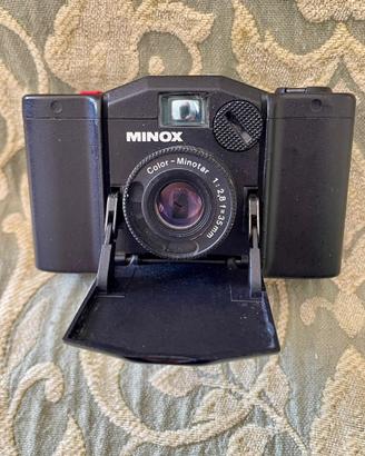 Macchina fotografica Minox 35EL con flash TC35