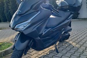 scooter Honda Forza 350 de luxe