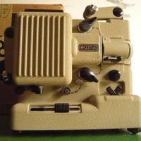 Proiettore EUMIG mod. P8M (8 mm)