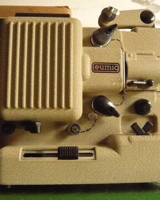 Proiettore EUMIG mod. P8M (8 mm)