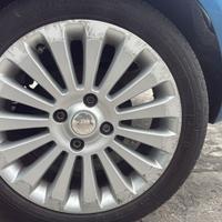N4 cerchi in lega R16 FORD FIESTA 2010 colore JA8 