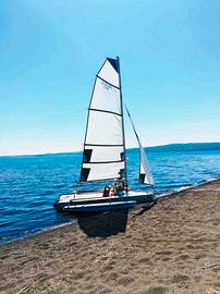 barca a vela trimarano astus 14.1