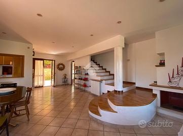 VILLA SINGOLA A SAN FILI