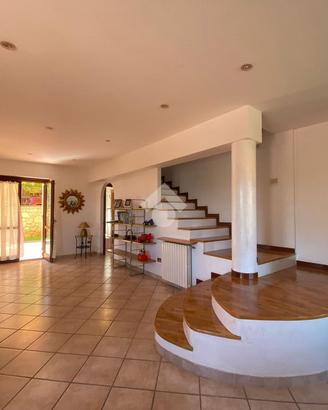 VILLA SINGOLA A SAN FILI