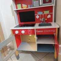 cucina il legno un puzzle e un gioco 