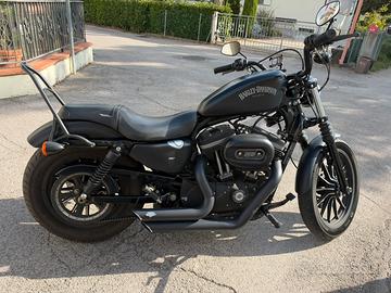 HARLEY DAVIDSON XL883
