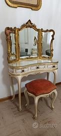 Toilette da camera con seduta imbottita in Stile 