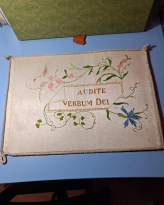 Oggetto religioso con ricami