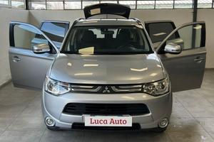 MITSUBISHI Outlander 2.2 DI-D 2WD *CRUISE*BIZONA