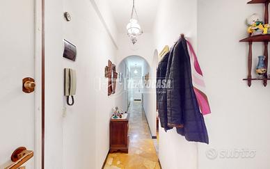 AMPIO E LUMINOSO TRILOCALE CON BALCONE!