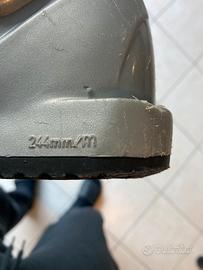 Scaponi e sci bambino