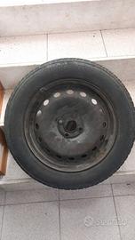 4 ruote con gomme invernali