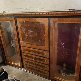 Credenza a chi la viene a ritirare