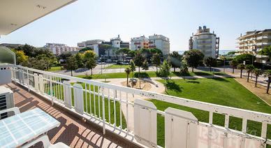 VISTAMARE SPIAGGIA A50 m con PARCHEGGIO