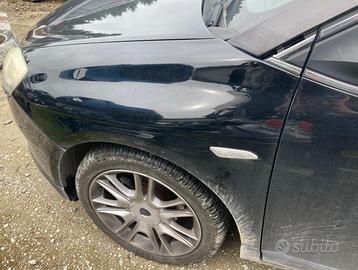 PARAFANGO ANTERIORE SINISTRO LANCIA Delta 3° Seri