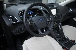 ford Kuga vignale