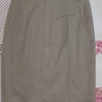 Gonna al ginocchio beige elegante da ufficio