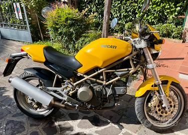 Ducati Monster 900