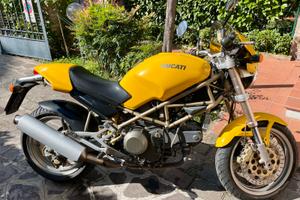 Ducati Monster 900