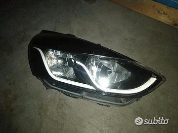 Fanale Anteriore Lato Destro Per Renault Clio RS