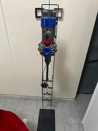 Dyson v8