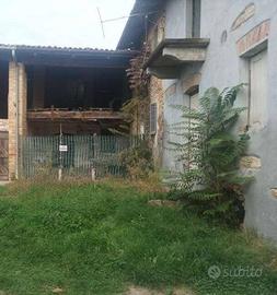 Immobile in asta di 312 m² con 4 locali a Cerreto 