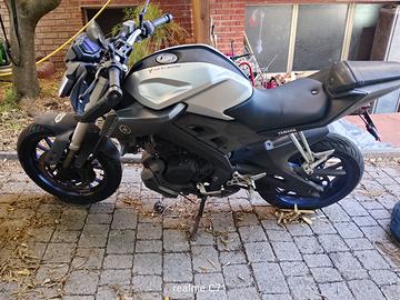 YAMAHA MT125A