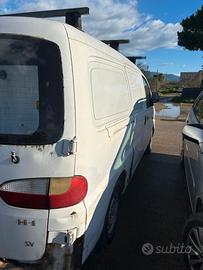 Hyundai H-1 2.5 TD furgone – 180.000 km –